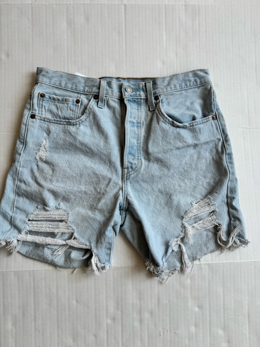 Levi’s 501 Cutoff Denim Shorts Button Fly Light Wash Distressed Sz 30 6” Inseam